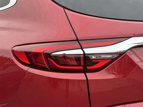 Used 2019 Buick Enclave Essence image 9