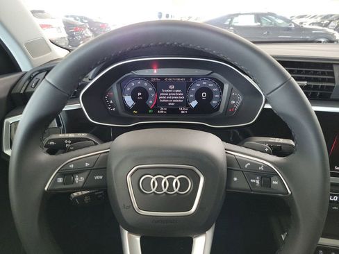 Used 2024 Audi Q3 2.0T Premium w/ Convenience Package AWD/4WD image 15