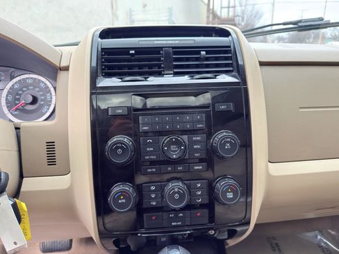 Used 2012 Ford Escape Limited image 16