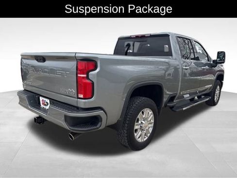 Used 2025 Chevrolet Silverado 2500 High Country image 8