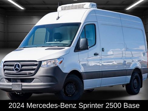 Used 2024 Mercedes-Benz Sprinter 144 Cargo image 1