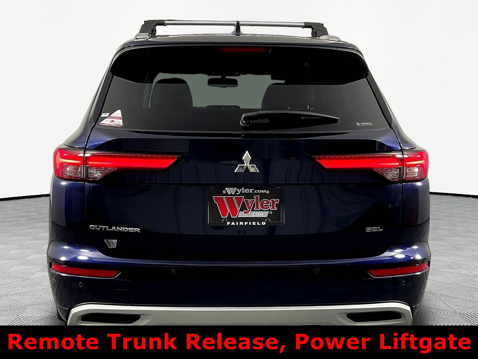 Used 2023 Mitsubishi Outlander SEL AWD/4WD image 5