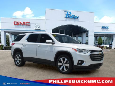 Used 2021 Chevrolet Traverse LT w/ LT Premium Package FWD image 1