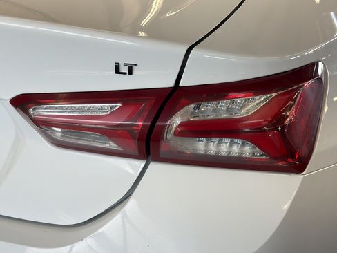 Used 2024 Chevrolet Malibu LT w/ Sport Edition FWD image 8