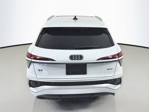Used 2026 Audi Q3 quattro 2.0T w/ Driver Assistance Package AWD/4WD image 6