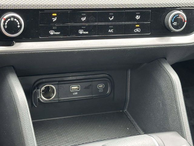 Used 2025 Kia Sportage LX AWD/4WD image 22