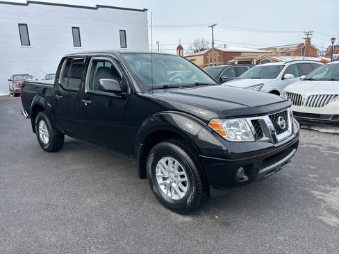 Used 2019 Nissan Frontier SV image 7