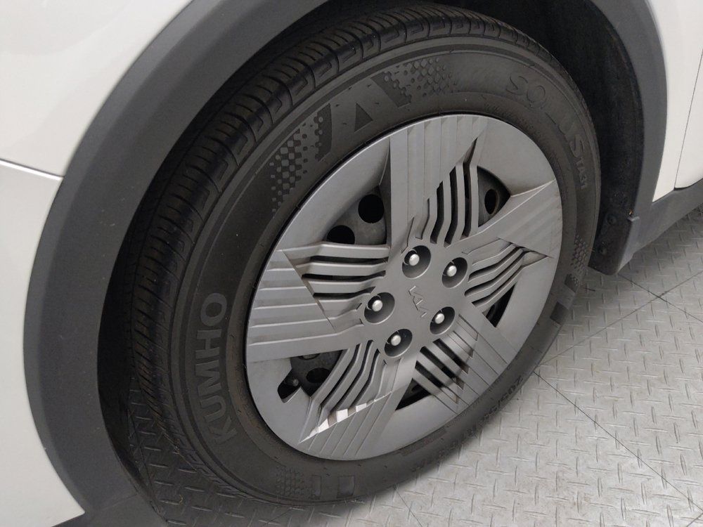 Used 2025 Kia K4 FWD image 31