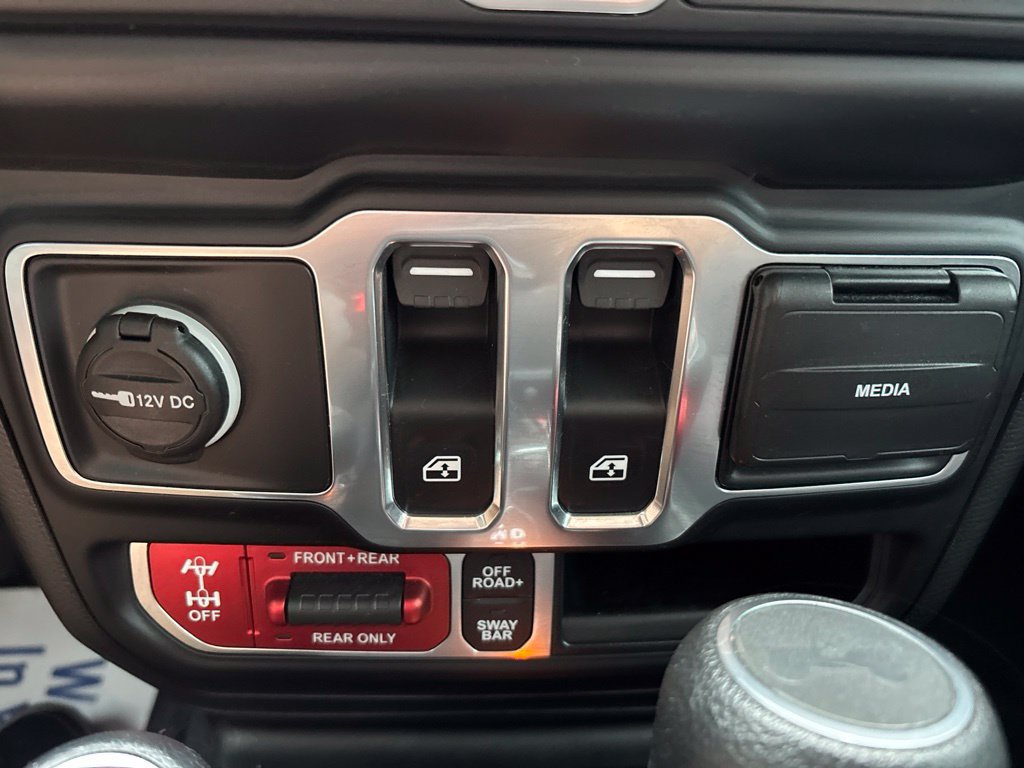 Used 2023 Jeep Wrangler Rubicon w/ LED Lighting Group AWD/4WD image 37