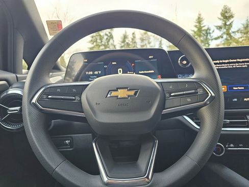 New 2026 Chevrolet Equinox EV LT image 13