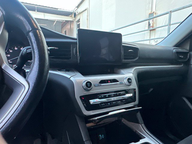 Used 2022 Ford Explorer XLT RWD image 14
