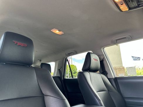 Used 2022 Toyota 4Runner TRD Off-Road Premium AWD/4WD image 16