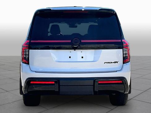 Certified 2025 Nissan Armada PRO-4X AWD/4WD image 5