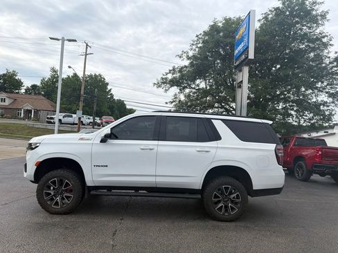 Used 2021 Chevrolet Tahoe Z71 w/ Z71 Signature Package AWD/4WD image 6