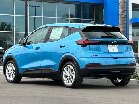 New 2027 Chevrolet Bolt LT w/ Comfort Package FWD image 6