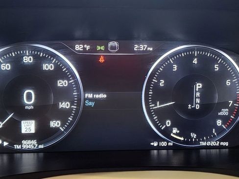 Used 2021 Volvo XC90 T5 Momentum w/ Climate Package image 32