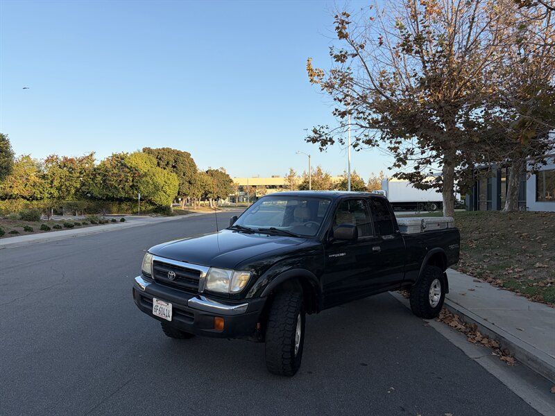 Used 2000 Toyota Tacoma PreRunner RWD image 28