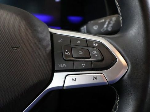 Used 2022 Volkswagen Taos S image 17