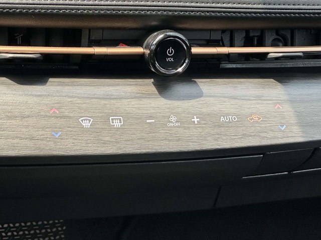 Used 2024 Nissan Ariya AWD image 19