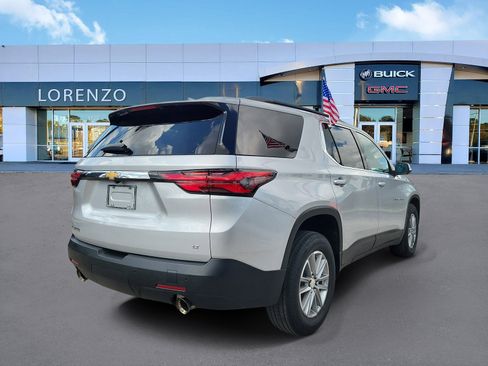Used 2022 Chevrolet Traverse LT FWD image 5