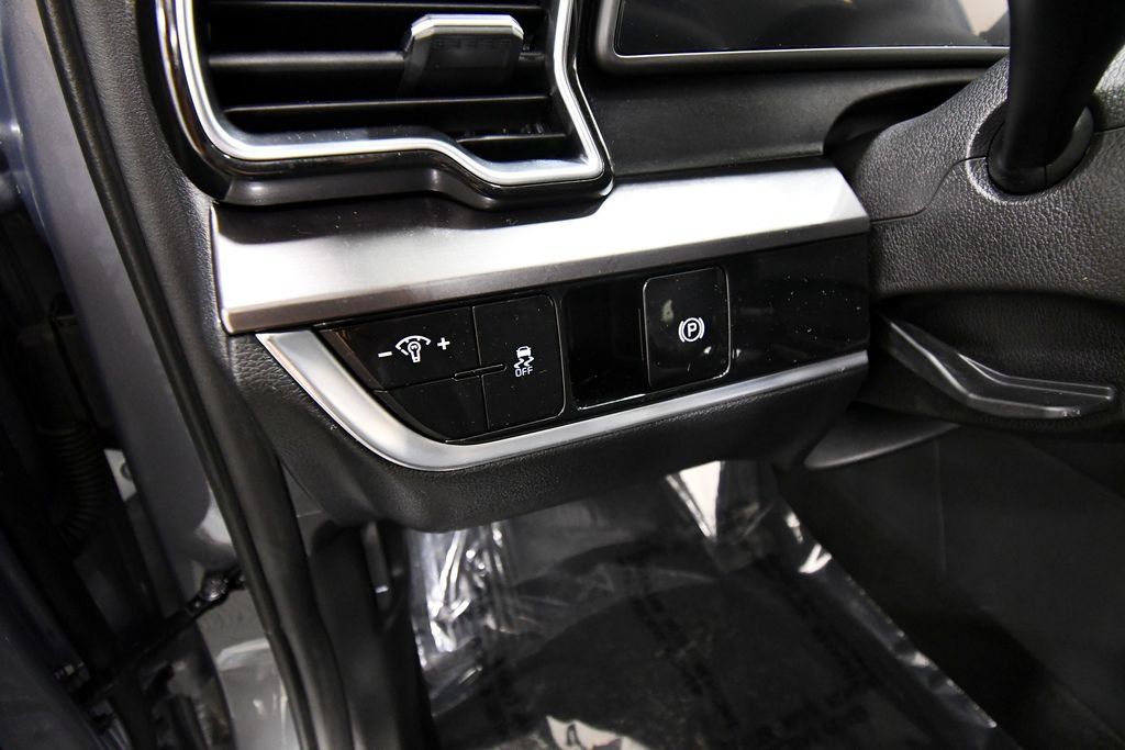 Certified 2023 Kia Sportage EX AWD/4WD image 19