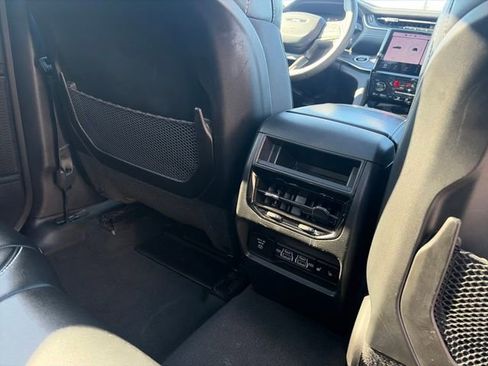 Certified 2024 Jeep Grand Cherokee Limited image 36