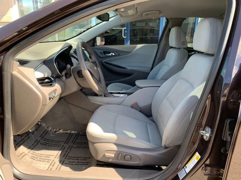 Used 2016 Chevrolet Malibu LT image 8