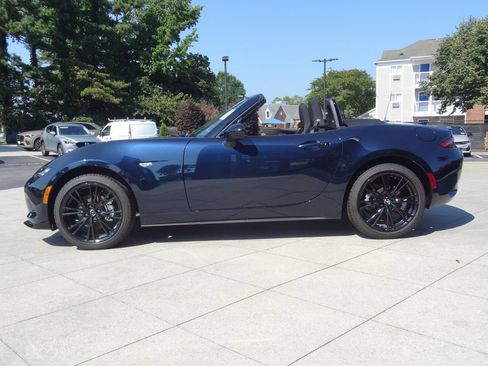 New 2026 MAZDA MX-5 Miata Club w/ Weather Package RWD image 7