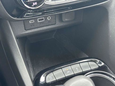 Used 2023 Buick Encore GX Select w/ Sport Touring Package image 27