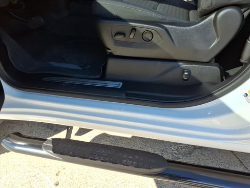 Used 2025 Chevrolet Silverado 3500 LT image 17