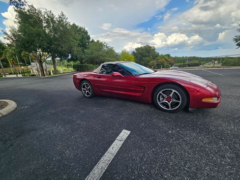 Used 2000 Chevrolet Corvette Convertible w/ Memory Pkg RWD image 2