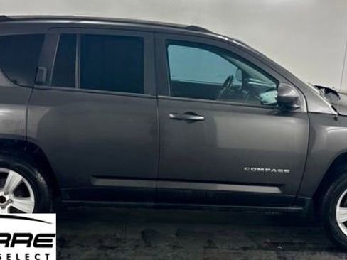 Used 2015 Jeep Compass High Altitude FWD image 9