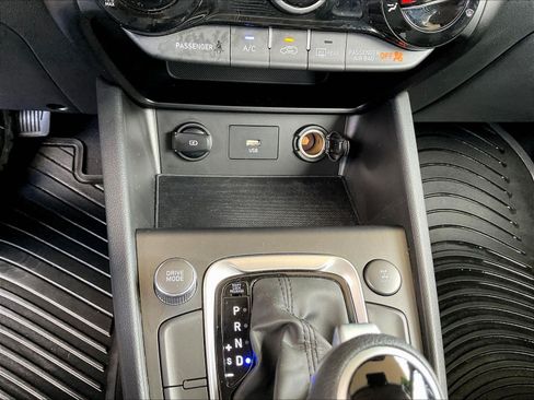 Used 2023 Hyundai Kona SE AWD/4WD image 15