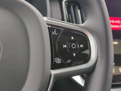New 2026 Volvo XC90 B6 Plus w/ Protection Package Premier image 24