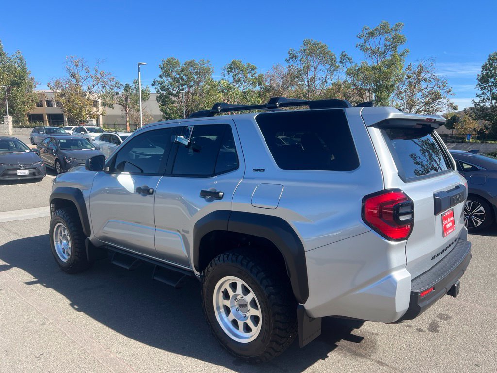 Certified 2025 Toyota 4Runner SR5 AWD/4WD image 4
