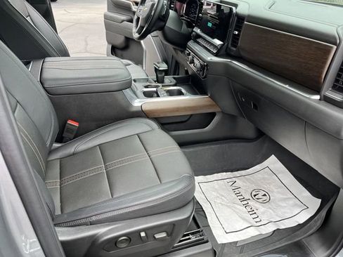 Used 2024 Chevrolet Silverado 1500 High Country w/ High Country Premium Package image 34