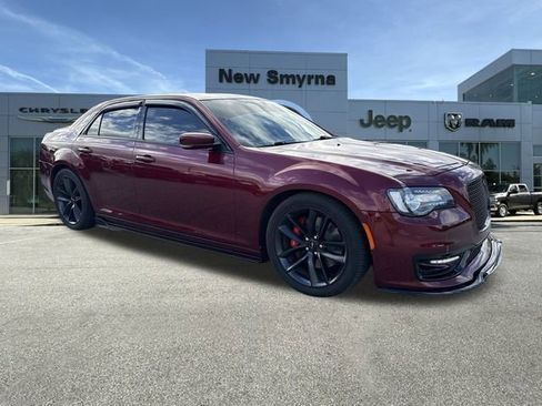 Used 2023 Chrysler 300 C image 1