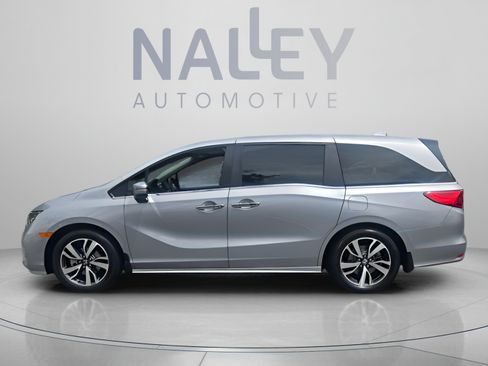Used 2024 Honda Odyssey Touring image 2