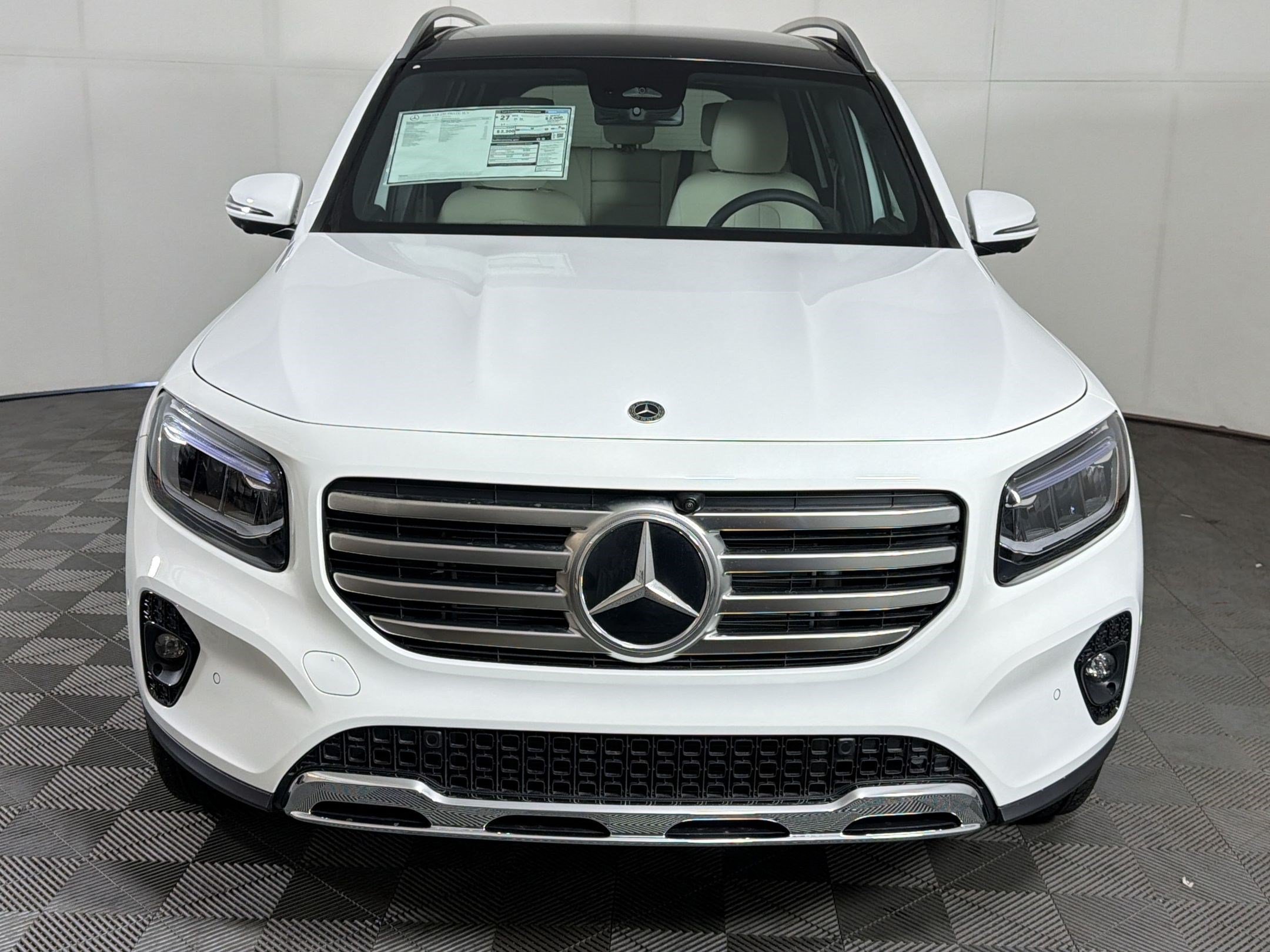 Used 2026 Mercedes-Benz GLB 250 4MATIC image 6