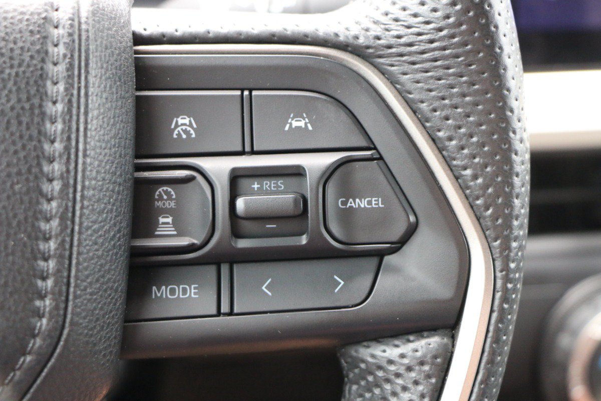 Used 2024 Toyota Tacoma TRD Off-Road AWD/4WD image 17