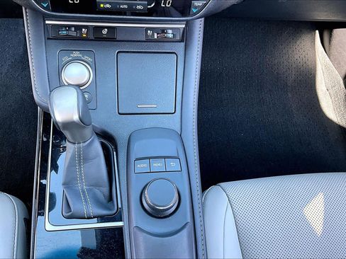 Used 2017 Lexus ES 350 w/ Premium Package image 33