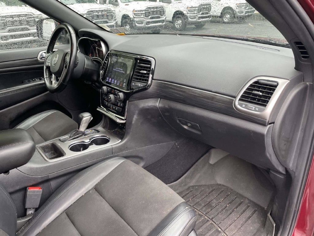 Certified 2020 Jeep Grand Cherokee Altitude AWD/4WD image 11