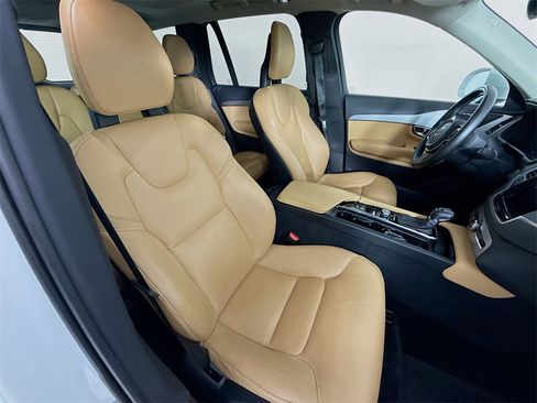 Used 2016 Volvo XC90 T5 Momentum image 28