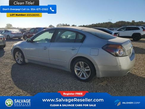 Used 2011 Nissan Altima 3.5 SR FWD image 3