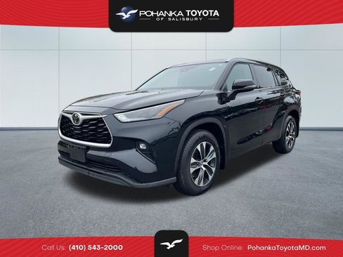 Used 2022 Toyota Highlander XLE image 1