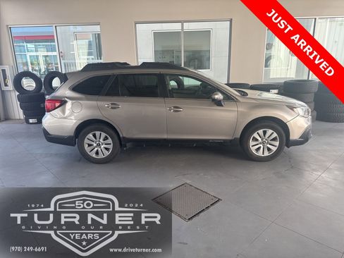 Used 2018 Subaru Outback 2.5i Premium image 4