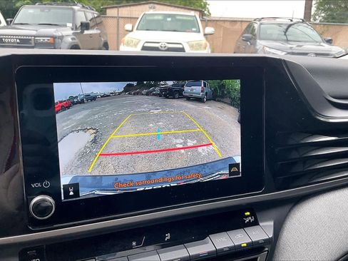 Used 2025 Toyota Camry LE FWD image 26