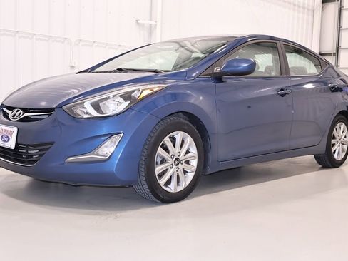 Used 2016 Hyundai Elantra SE w/ Option Group 02 FWD image 5