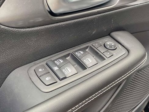 New 2026 Chrysler Pacifica Select image 38