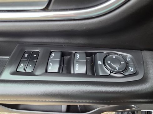 Used 2024 Chevrolet Suburban LT image 20